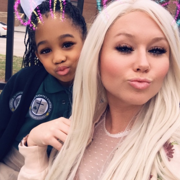 Meet your Posher, Corey Beth - Picture 3 of 8